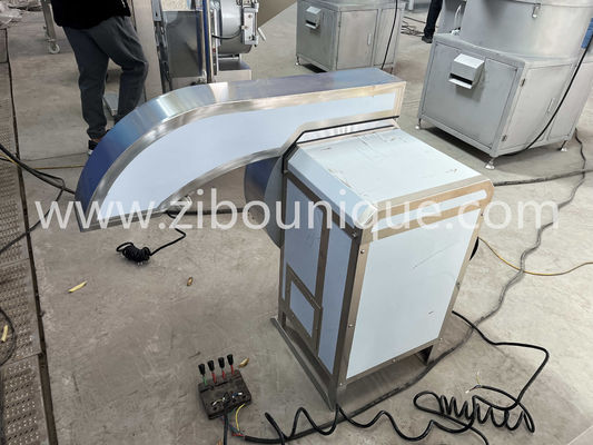 500 kg/uur capaciteit Commerciële groente aardappel Franse frieten snijmachine van Zibo Unique Machinery